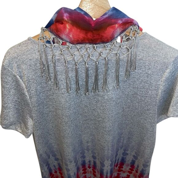 FARMERS MARKET Women’s Patriotic Top with Detachable Tie Dye Fringe Scarf - Picture 3 of 5